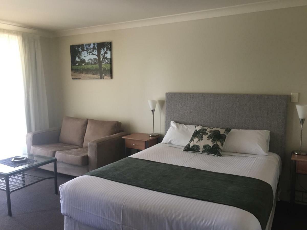 Alexander Cameron Suites Penola Buitenkant foto